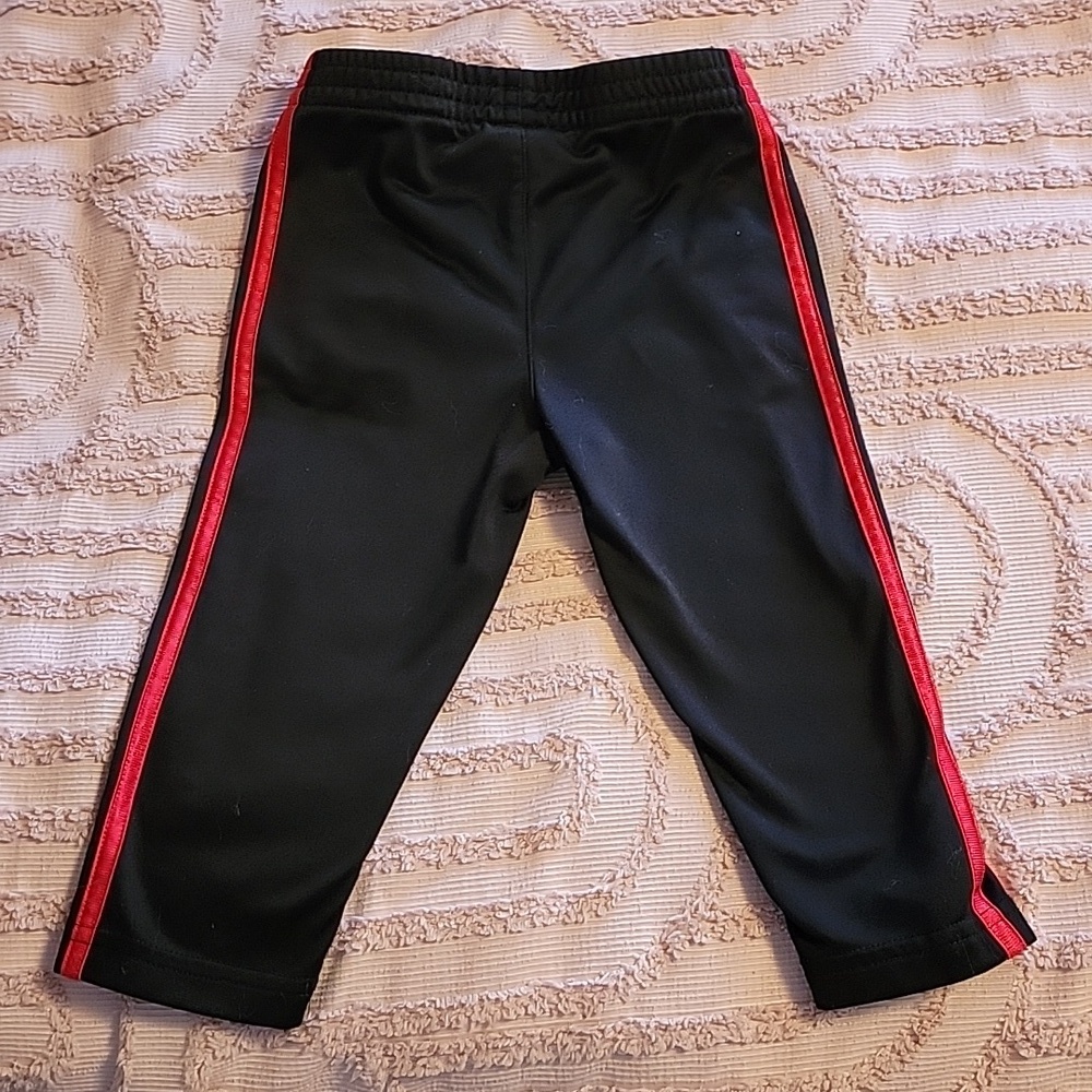 Adidas, 2T boys, black and red joggers. - Picture 4 of 5